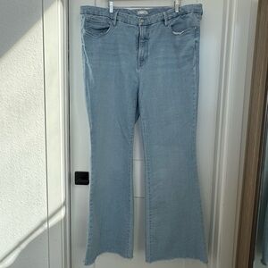 Good American light blue jeans